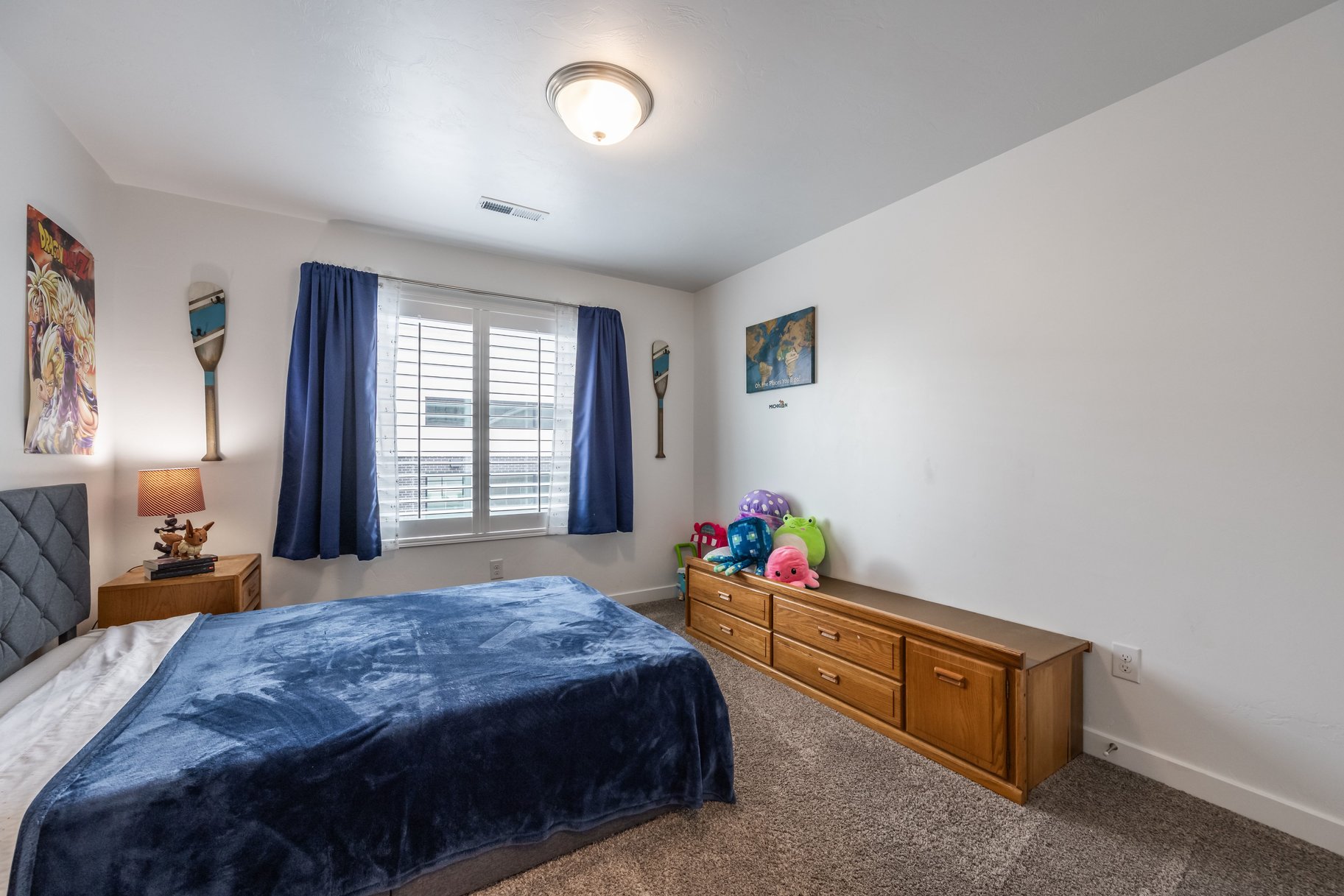  Standout Townhome with Finished Basement & Extras - 物件實景