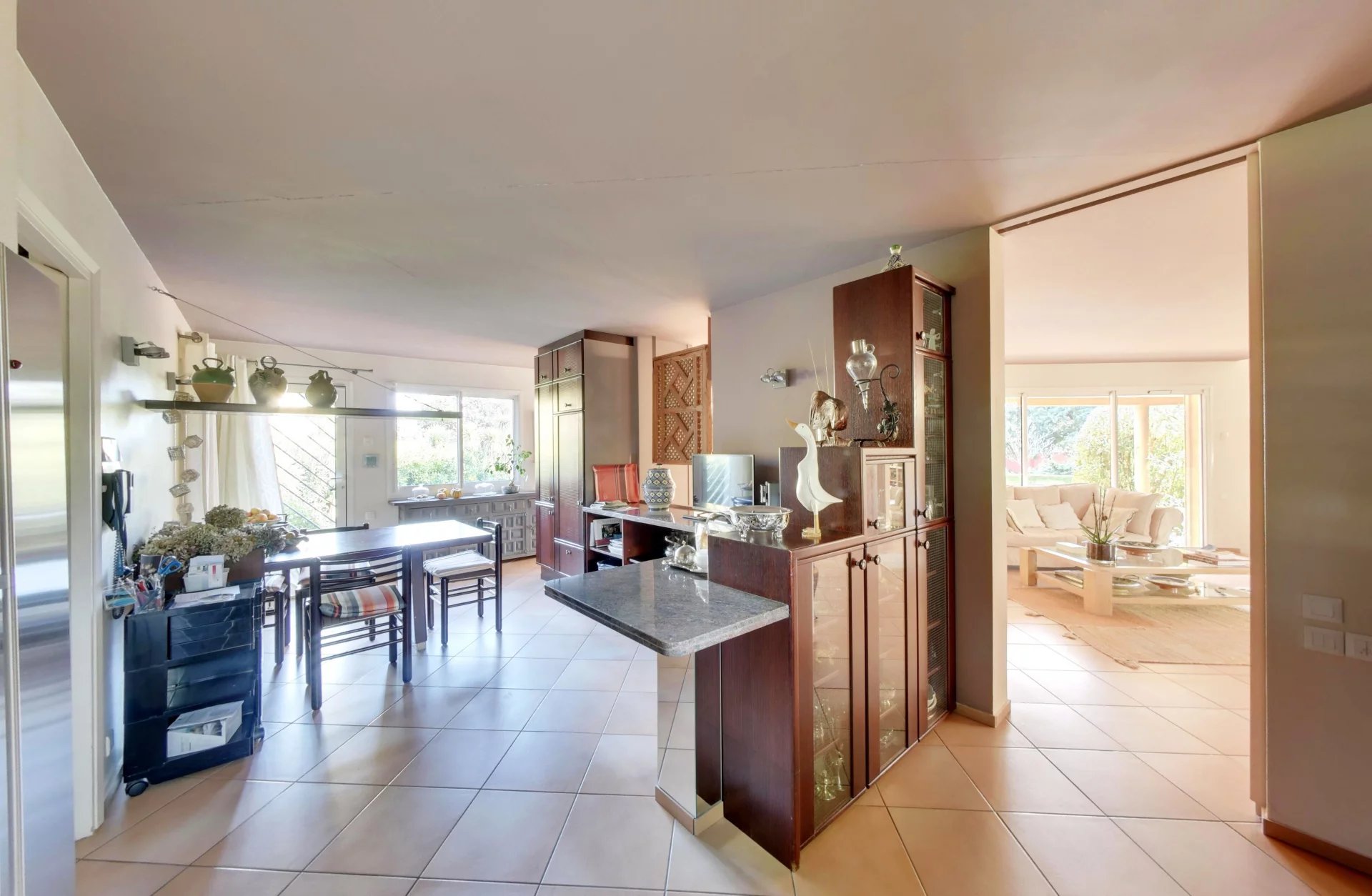 Perpignan, Occitanie, 66000, FR, 3 Bedrooms Bedrooms, ,3 BathroomsBathrooms,Residential,For Sale,1669369