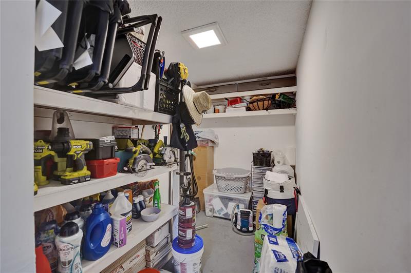 Davie, Florida, 33325, United States, 3 Bedrooms Bedrooms, ,2 BathroomsBathrooms,Residential,For Sale,1902836
