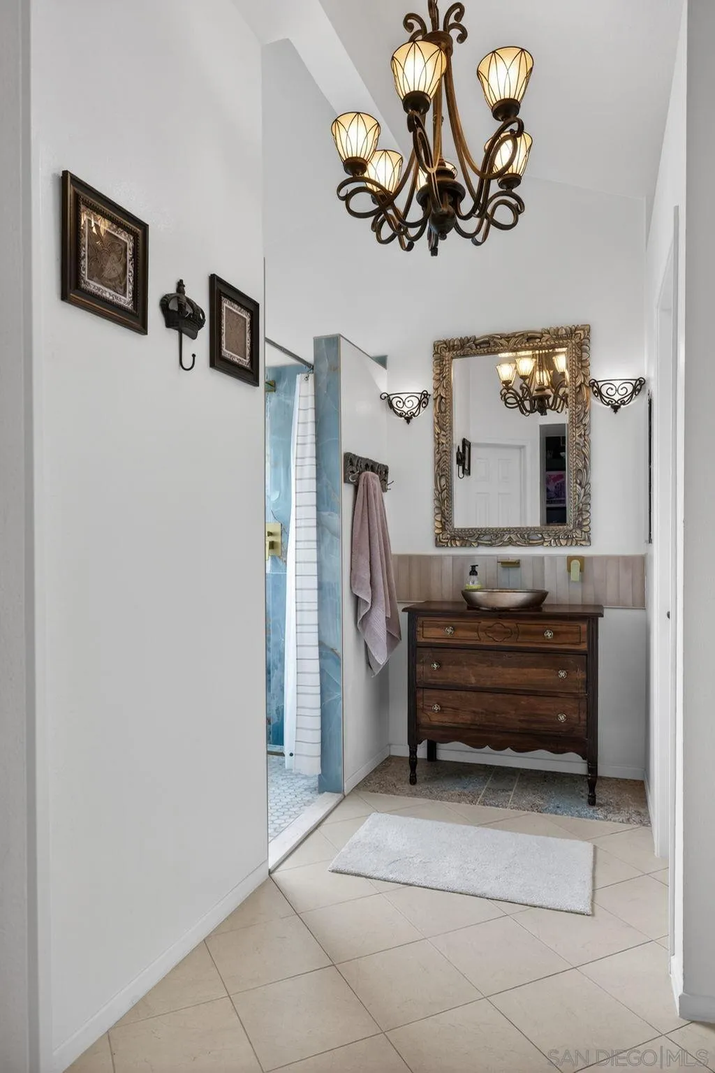 Camarillo, California, 93010, United States, 5 Bedrooms Bedrooms, ,4 BathroomsBathrooms,Residential,For Sale,2001849