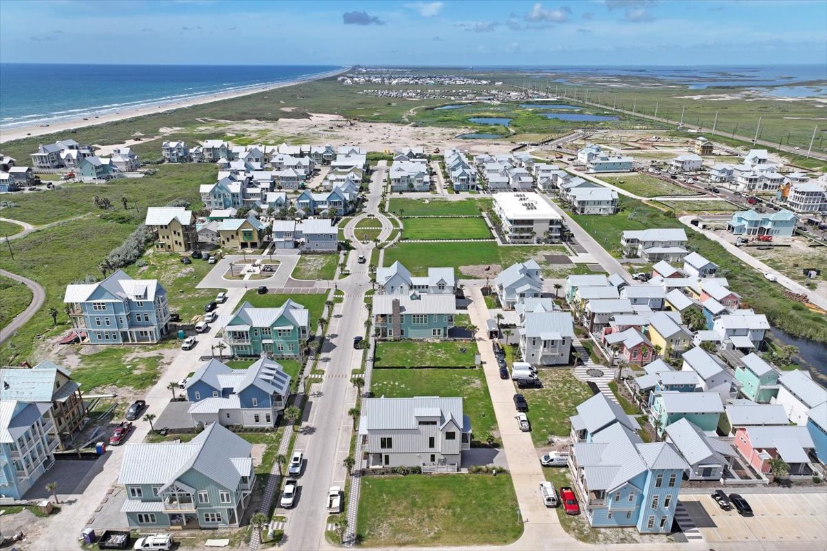 Port Aransas, Texas, 78373, United States, 3 Bedrooms Bedrooms, ,3 BathroomsBathrooms,Residential,For Sale,1979271