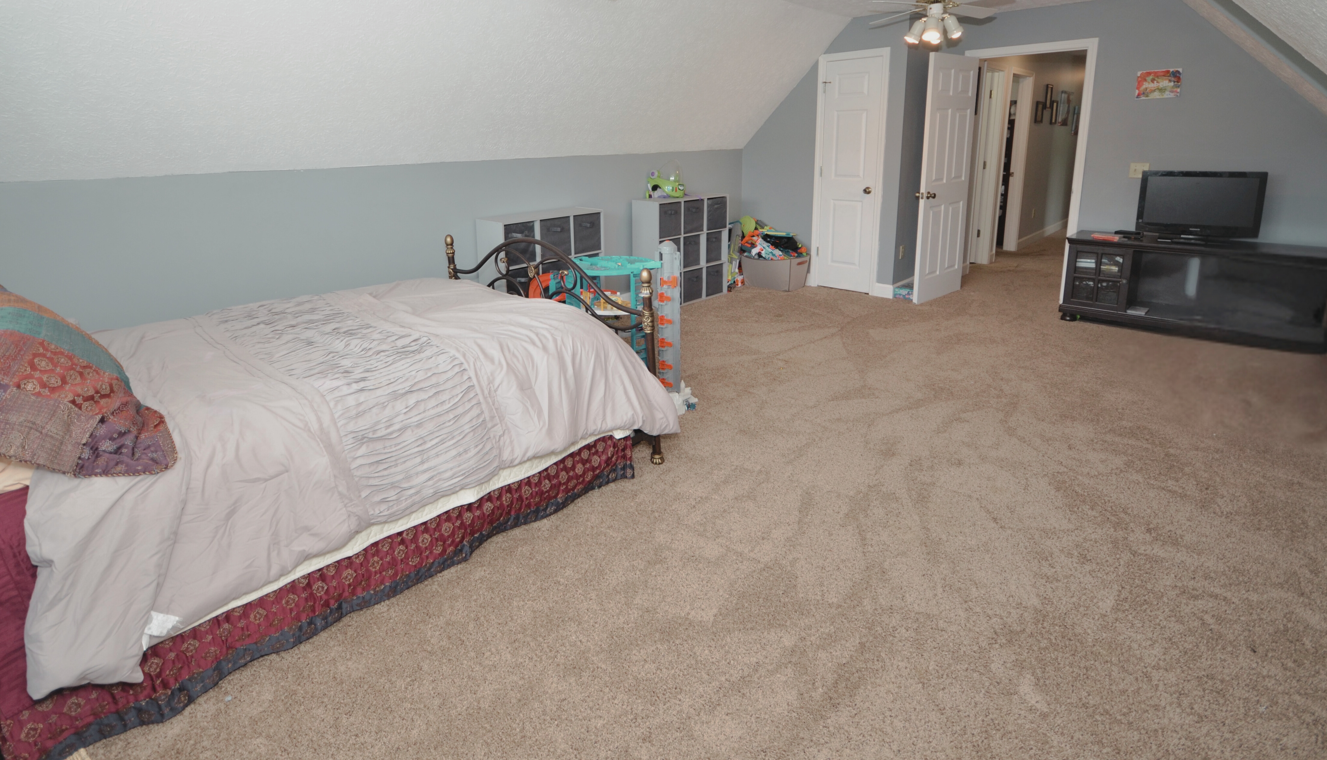 Kodak, Tennessee, 37764, United States, 4 Bedrooms Bedrooms, ,3 BathroomsBathrooms,Residential,For Sale,1887737