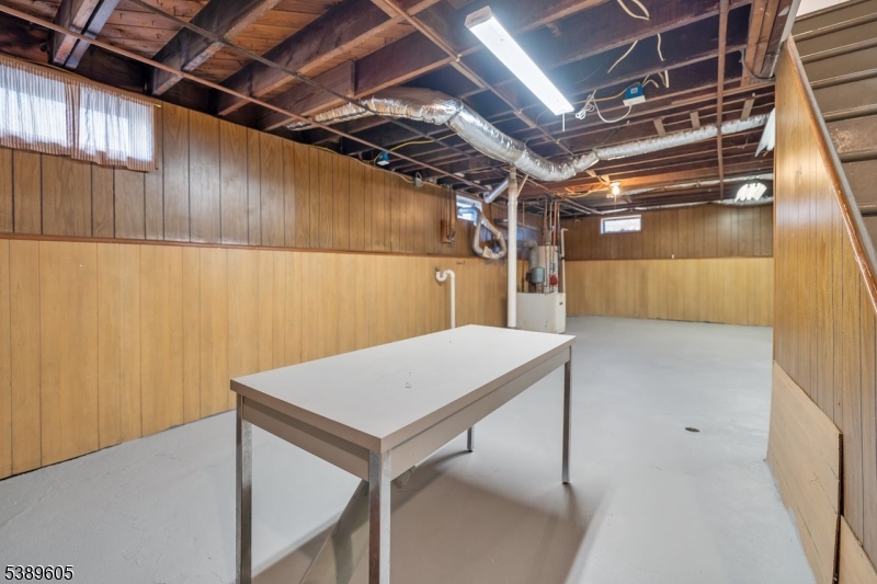 Union Twp., New Jersey, 07083, United States, 4 Bedrooms Bedrooms, ,1 BathroomBathrooms,Residential,For Sale,1989431