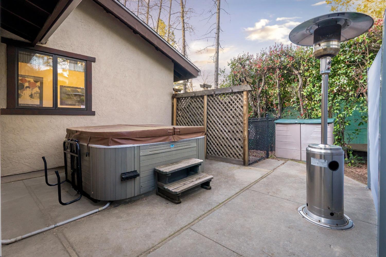 Grass Valley, California, 95949, United States, 3 Bedrooms Bedrooms, ,2 BathroomsBathrooms,Residential,For Sale,1761792