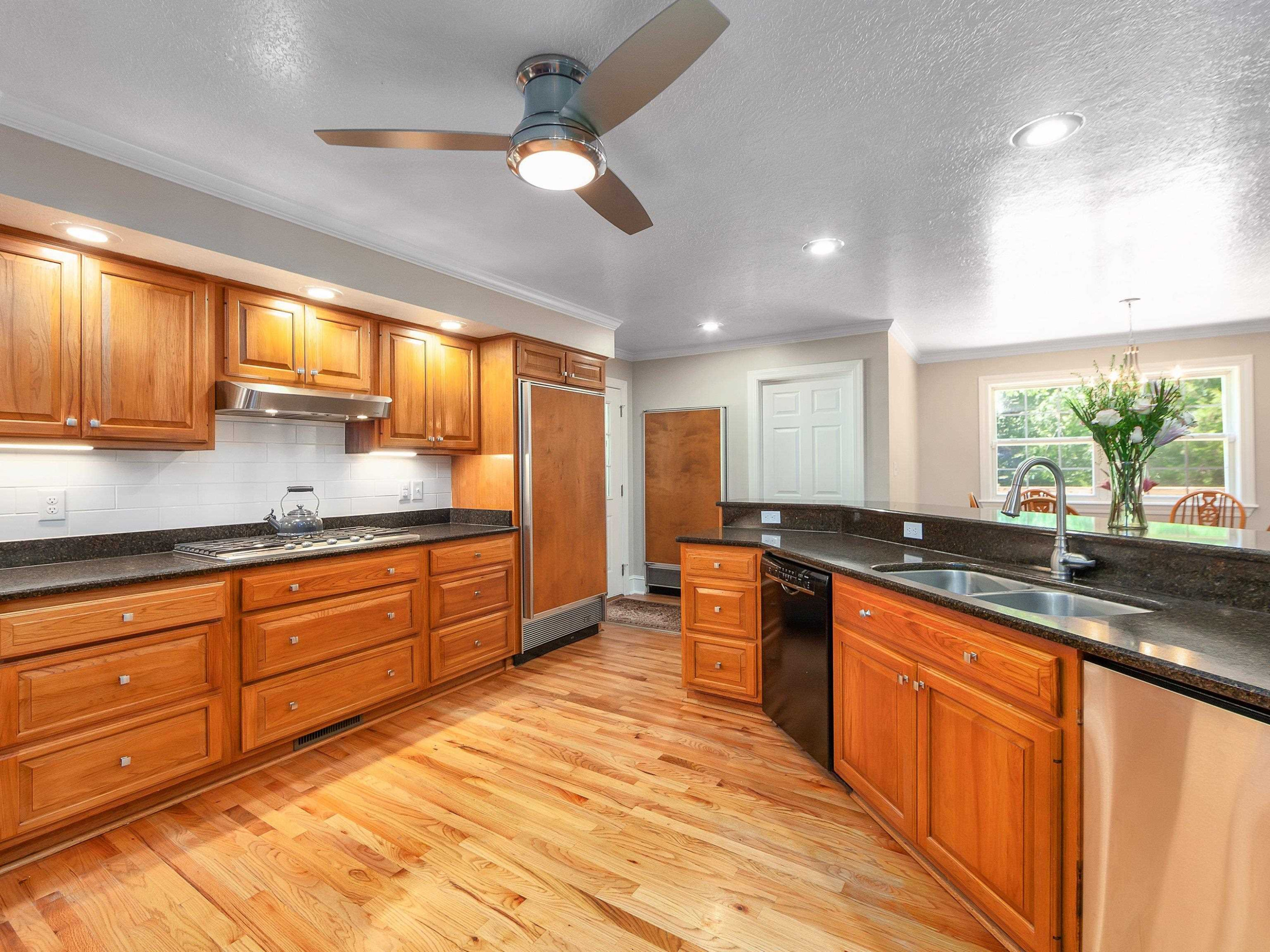 Medina, Tennessee, 38355, United States, 6 Bedrooms Bedrooms, ,4 BathroomsBathrooms,Residential,For Sale,1907793