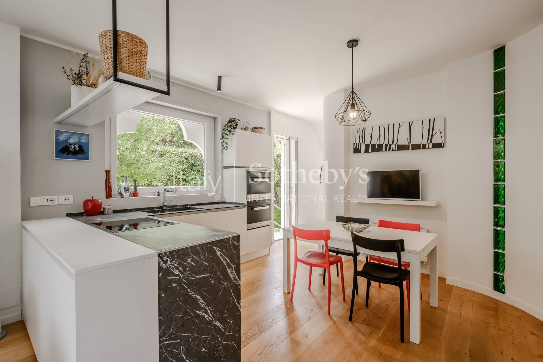  Exclusive Villa with Garden on Turin
