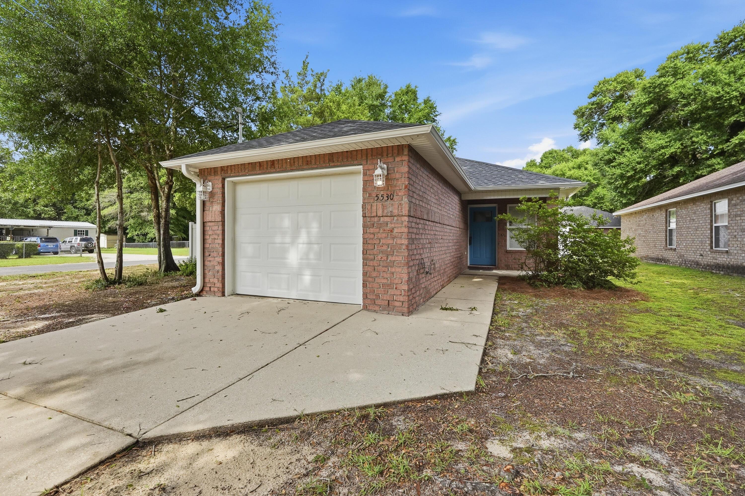 Royal St, Crestview, FL 32539 #1