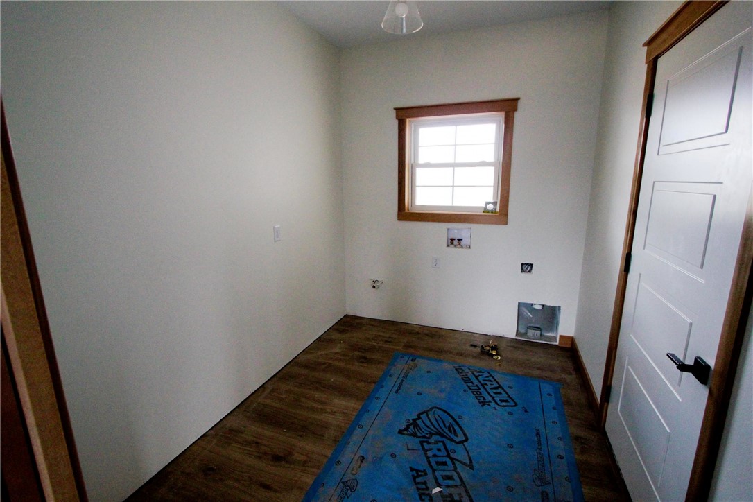 Chippewa Falls, Wisconsin, 54729, United States, 3 Bedrooms Bedrooms, ,2 BathroomsBathrooms,Residential,For Sale,1980636