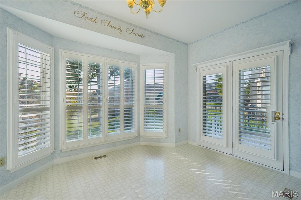 Ballwin, Missouri, 63021, United States, 4 Bedrooms Bedrooms, ,3 BathroomsBathrooms,Residential,For Sale,1989347