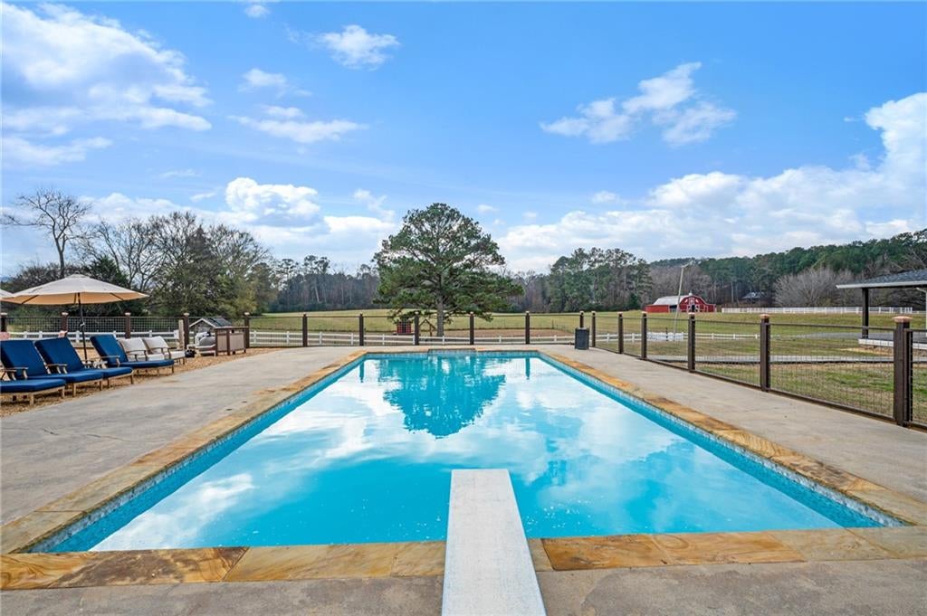 Calhoun, Georgia, 30701, United States, 4 Bedrooms Bedrooms, ,4 BathroomsBathrooms,Residential,For Sale,2005129