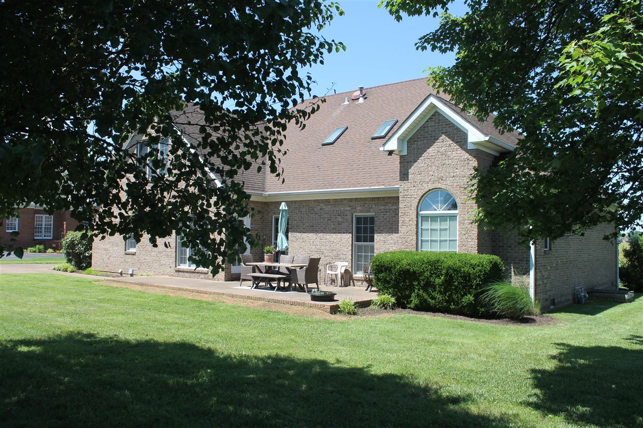 Bowling Green, Kentucky, 42104, United States, 5 Bedrooms Bedrooms, ,3 BathroomsBathrooms,Residential,For Sale,1827848