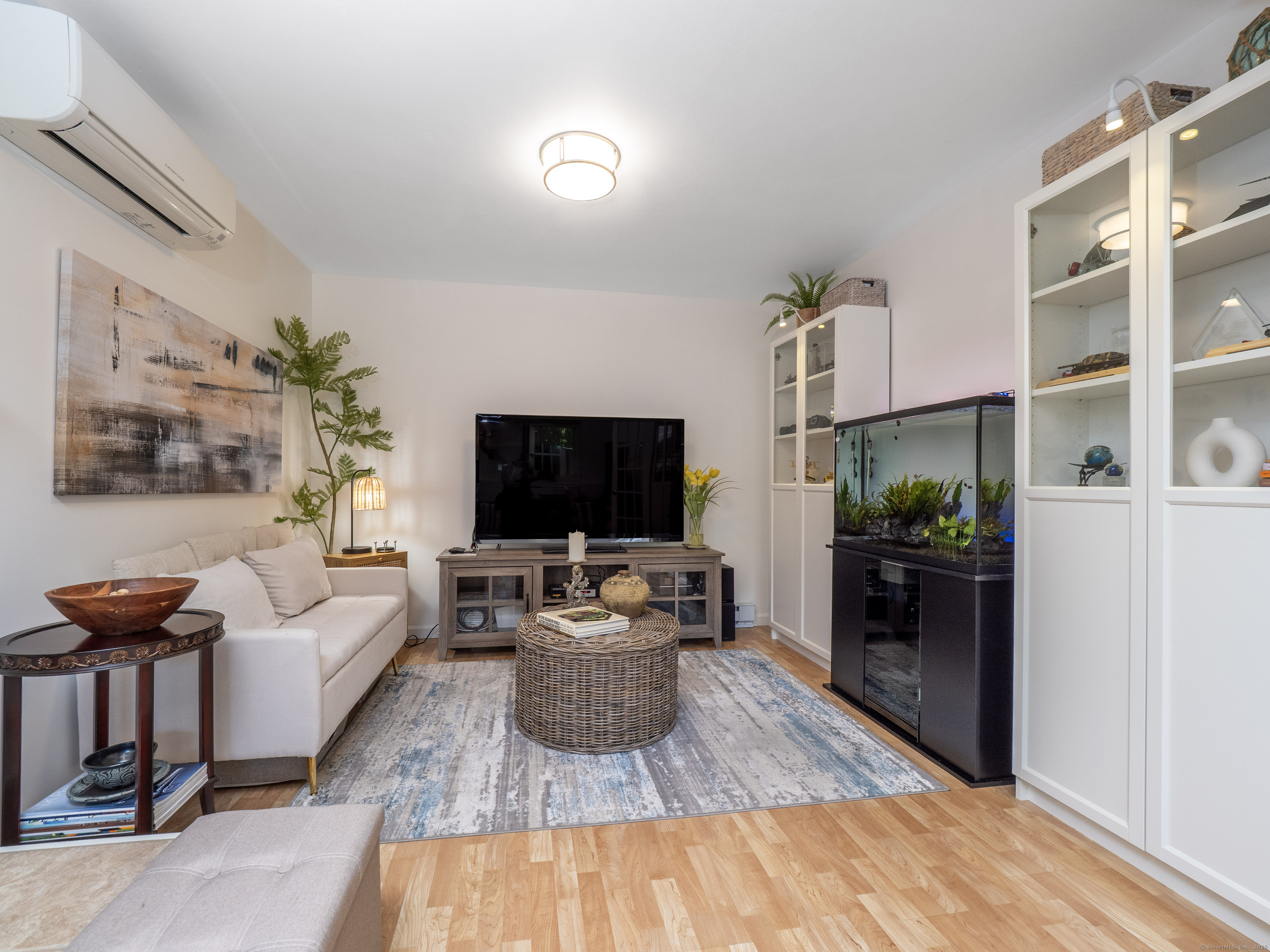 Ridgefield, Connecticut, 06877, United States, 3 Bedrooms Bedrooms, ,3 BathroomsBathrooms,Residential,For Sale,1950980