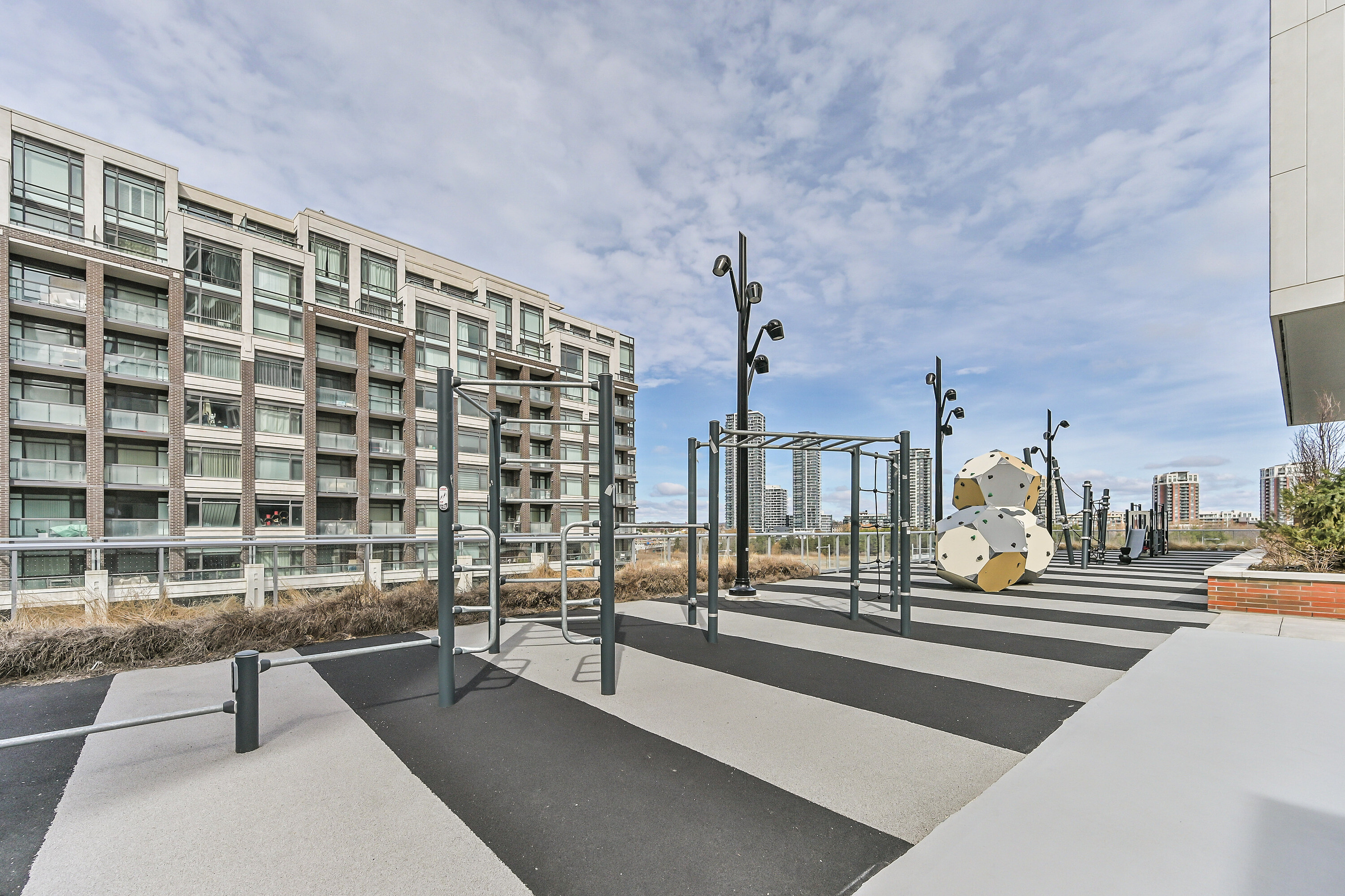  Gallery Square Condos - 物件實景