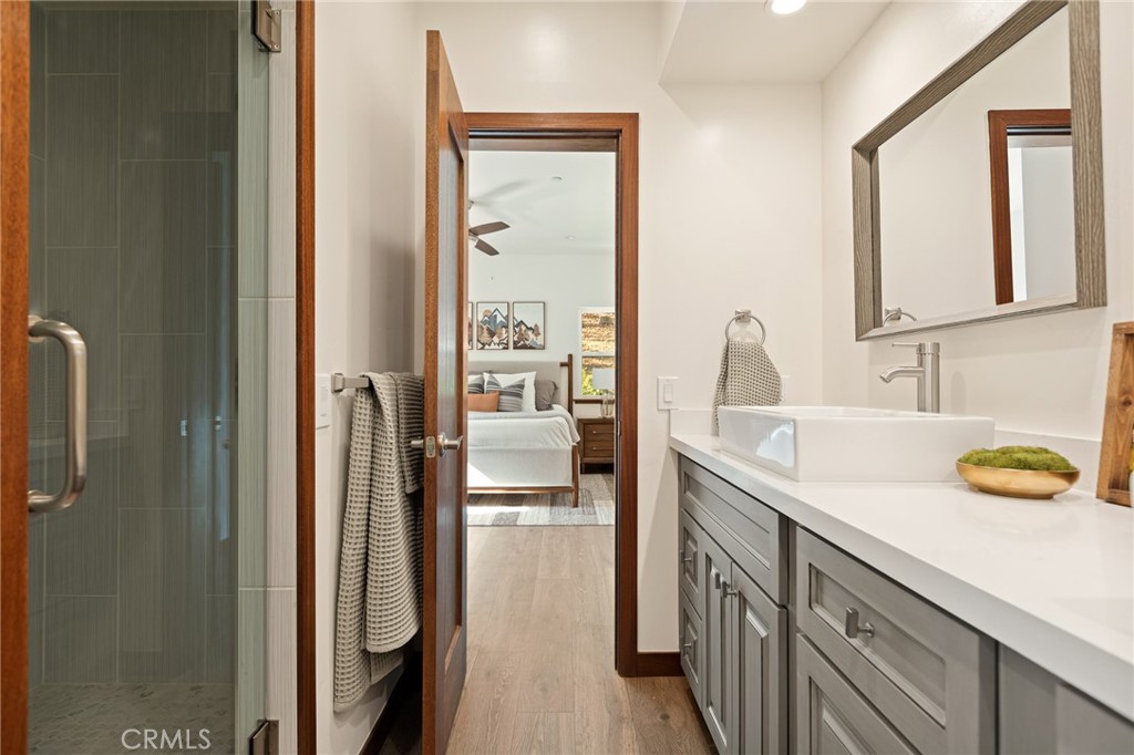 Lake Arrowhead, California, 92352, United States, 4 Bedrooms Bedrooms, ,5 BathroomsBathrooms,Residential,For Sale,1989465