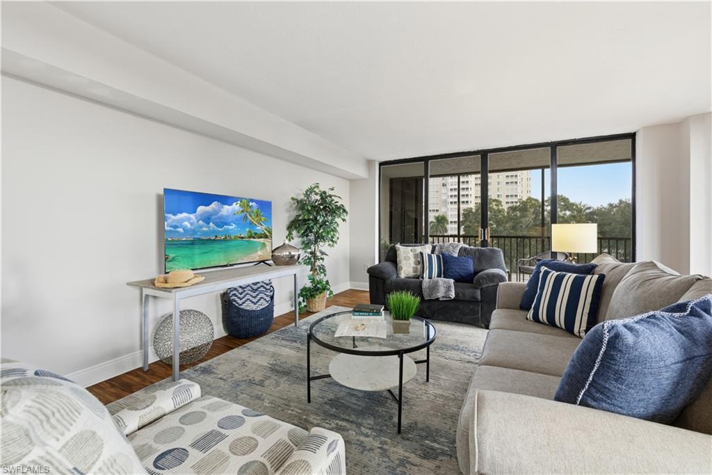 Naples, Florida, 34108, United States, 2 Bedrooms Bedrooms, ,2 BathroomsBathrooms,Residential,For Sale,2000770