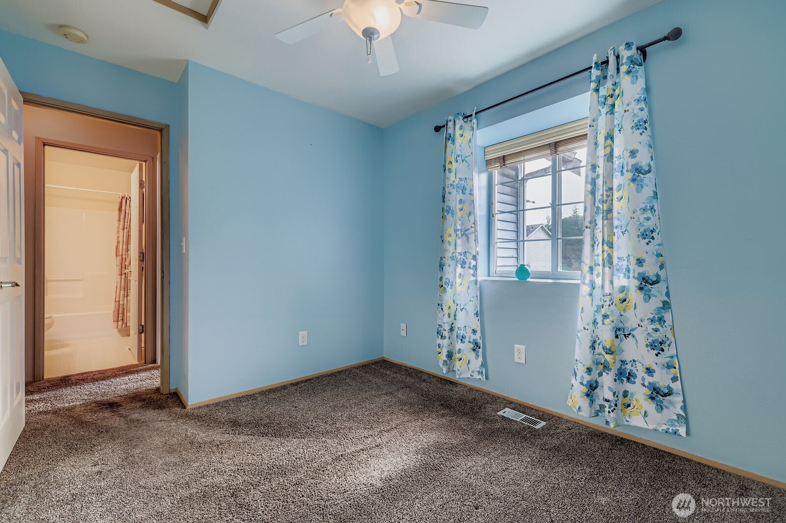 Lake Stevens, Washington, 98258, United States, 3 Bedrooms Bedrooms, ,3 BathroomsBathrooms,Residential,For Sale,1942616
