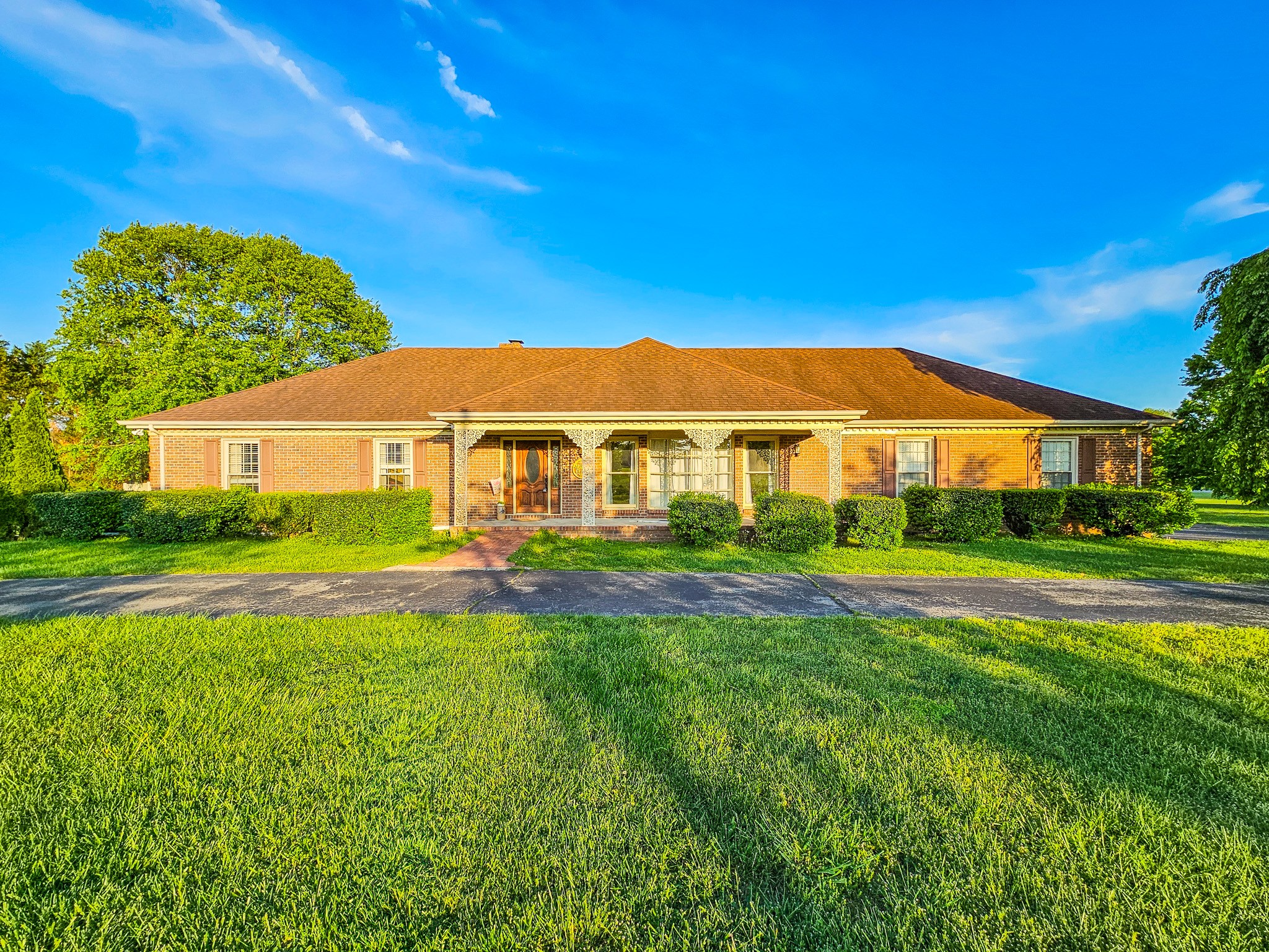 Tullahoma, Tennessee, 37388, United States, 3 Bedrooms Bedrooms, ,4 BathroomsBathrooms,Residential,For Sale,1794204