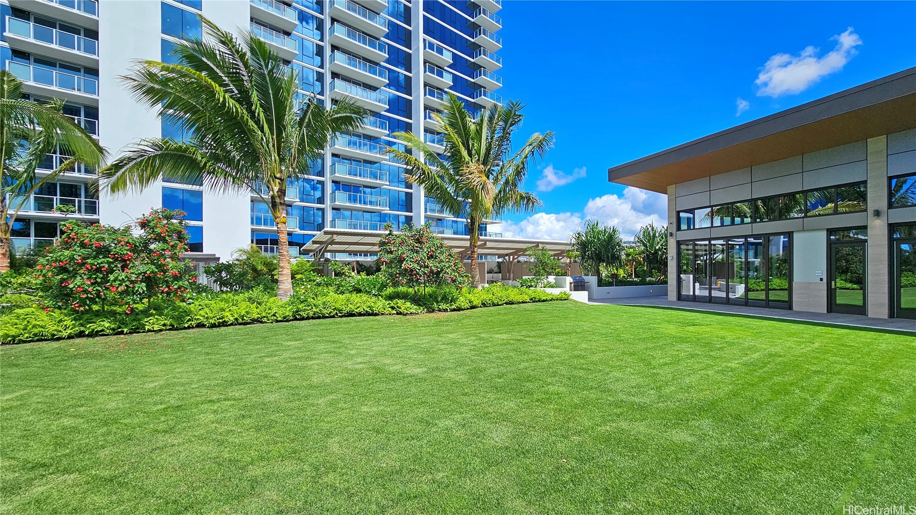 Honolulu, Hawaii, 96814, United States, ,1 BathroomBathrooms,Residential,For Sale,1989075