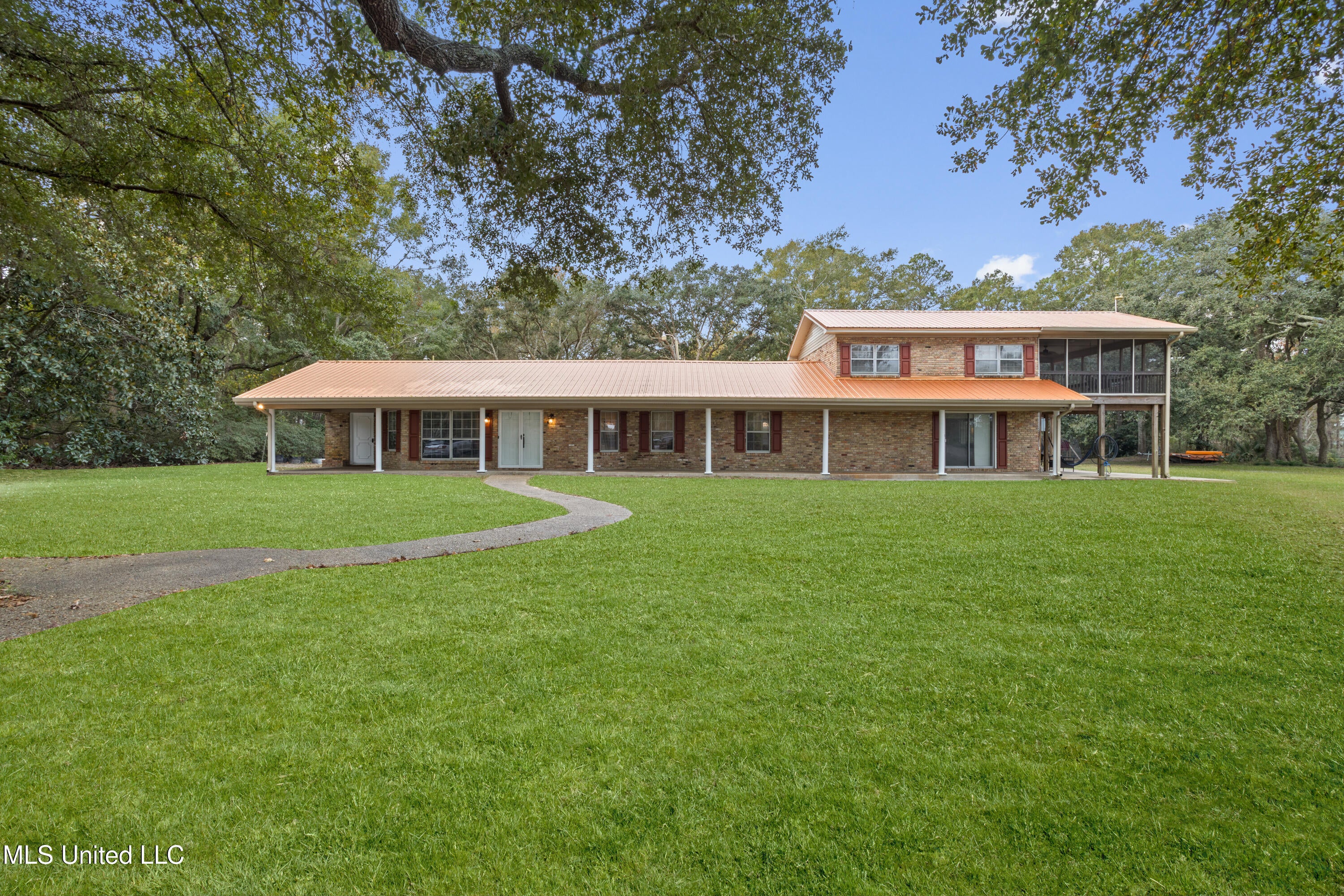 Gautier, Mississippi, 39553, United States, 4 Bedrooms Bedrooms, ,3 BathroomsBathrooms,Residential,For Sale,2003133