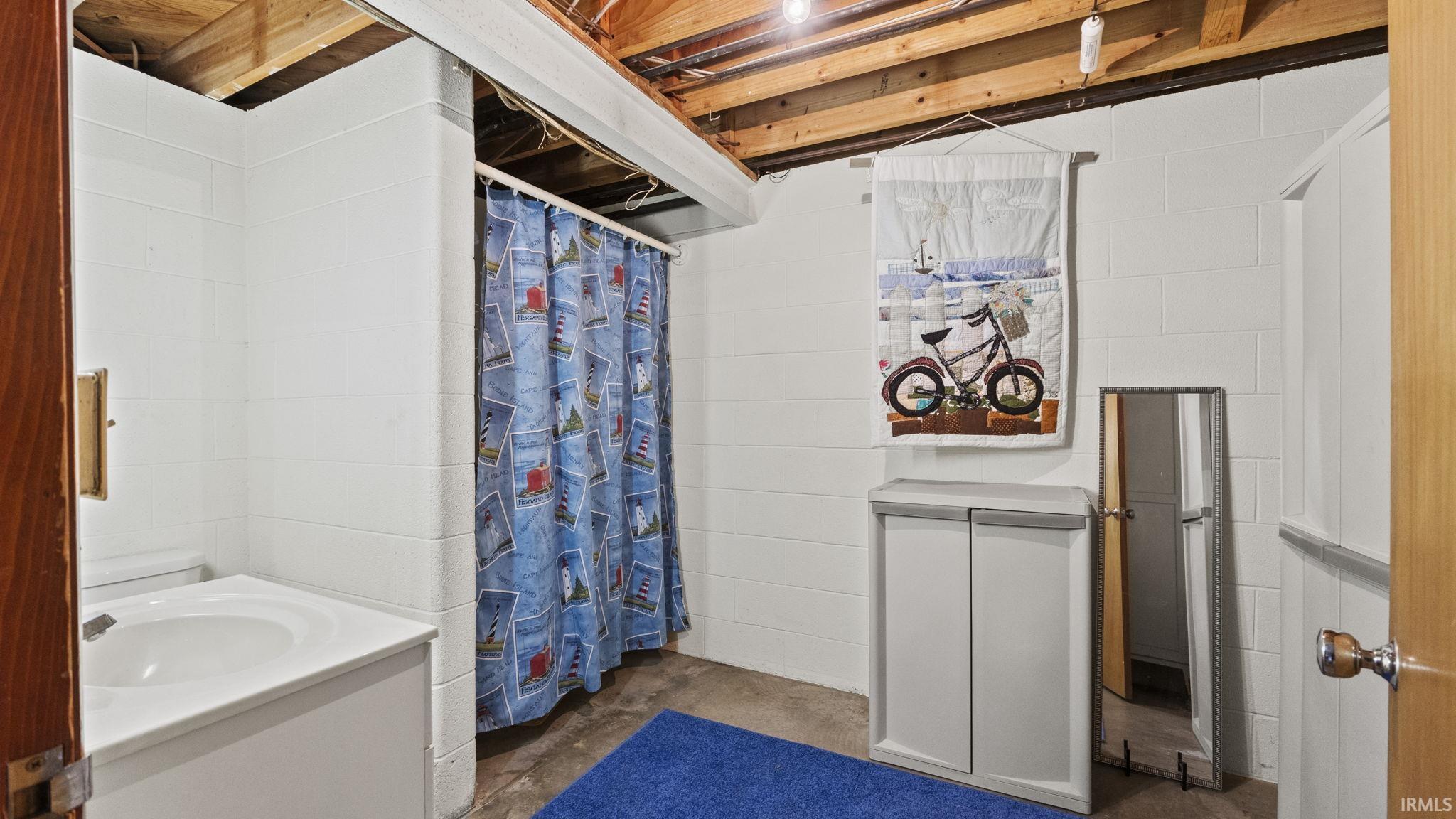 Markle, Indiana, 46770, United States, 3 Bedrooms Bedrooms, ,3 BathroomsBathrooms,Residential,For Sale,1973657