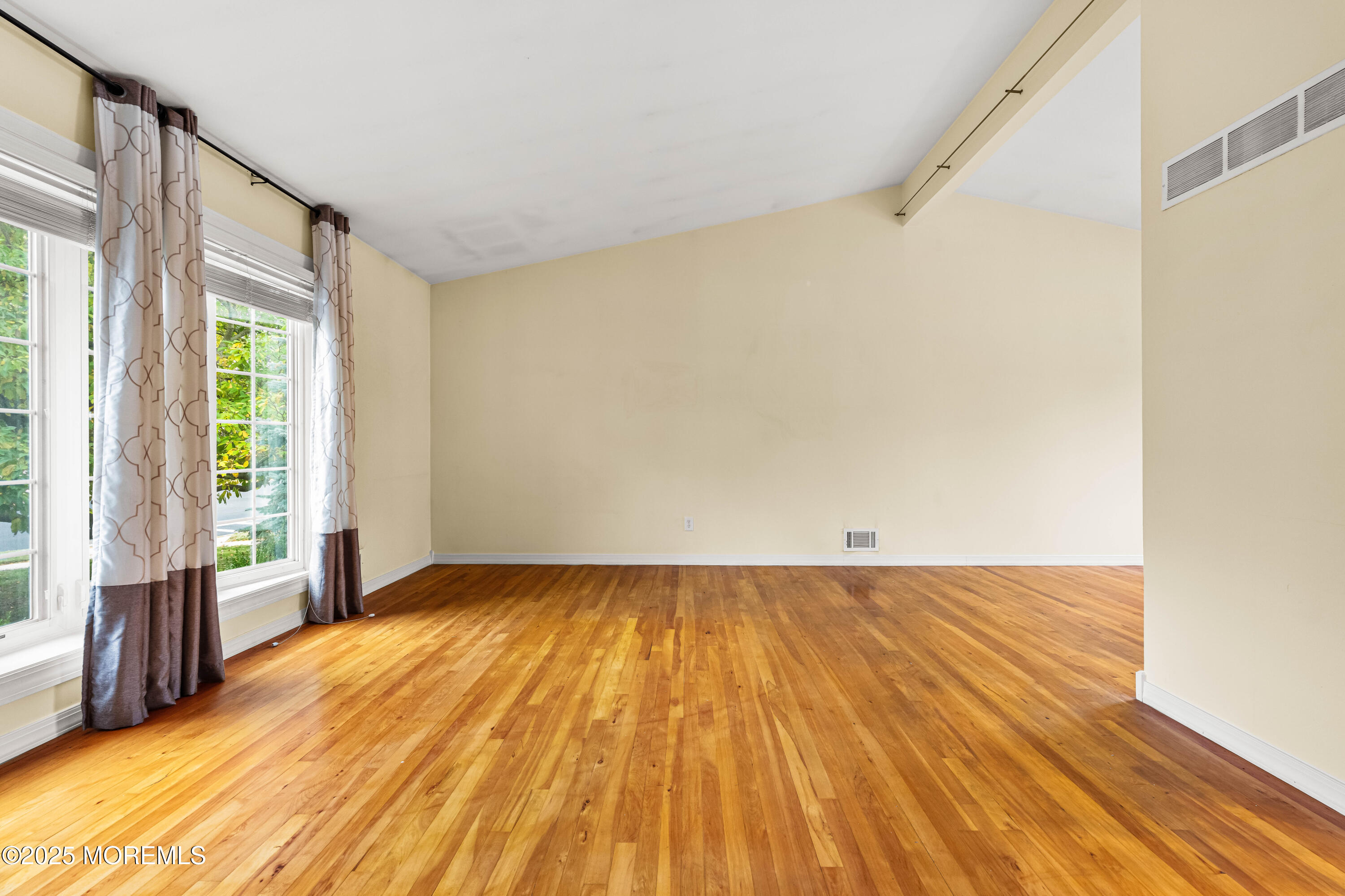 Old Bridge, New Jersey, 08857, United States, 4 Bedrooms Bedrooms, ,2 BathroomsBathrooms,Residential,For Sale,1984027