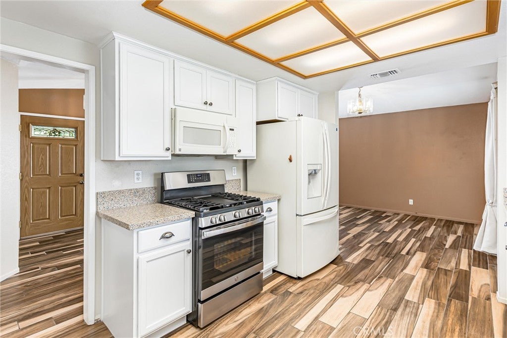 Yucaipa, California, 92399, United States, 3 Bedrooms Bedrooms, ,2 BathroomsBathrooms,Residential,For Sale,2005715