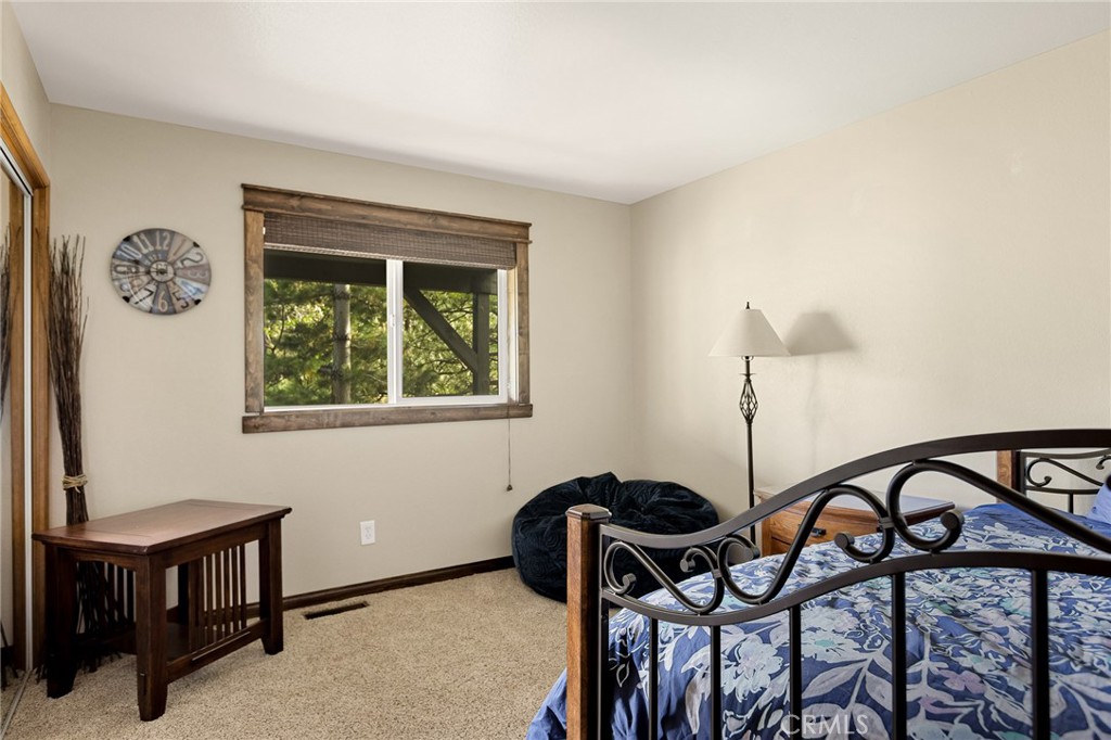 Lake Arrowhead, California, 92352, United States, 4 Bedrooms Bedrooms, ,4 BathroomsBathrooms,Residential,For Sale,1939836