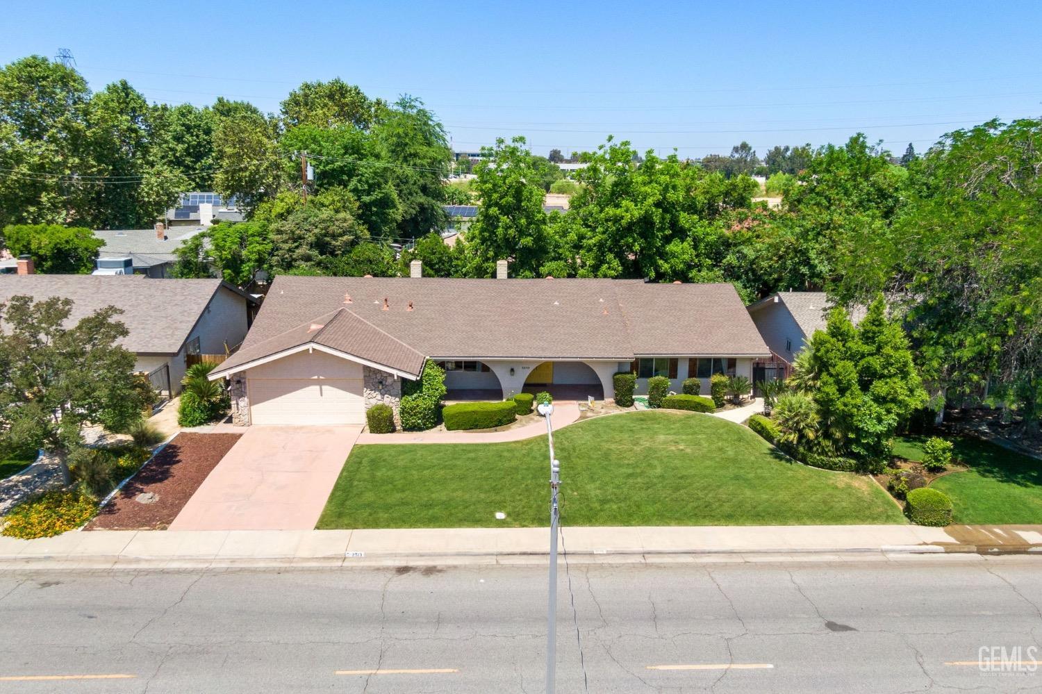 Bakersfield, California, 93301, United States, 3 Bedrooms Bedrooms, ,3 BathroomsBathrooms,Residential,For Sale,1807376