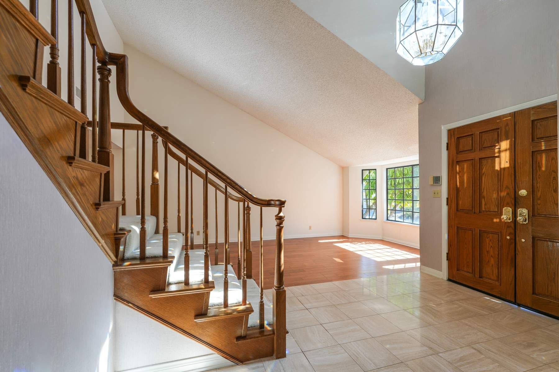  2440 Flintridge Drive - 物件實景