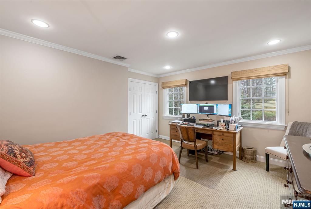 Tenafly, New Jersey, 07670, United States, 6 Bedrooms Bedrooms, ,5 BathroomsBathrooms,Residential,For Sale,1743574
