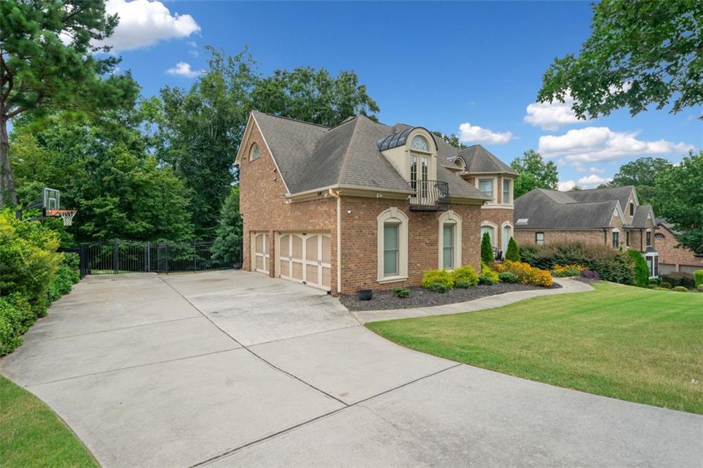 Atlanta, Georgia, 30331, United States, 6 Bedrooms Bedrooms, ,5 BathroomsBathrooms,Residential,For Sale,1906537