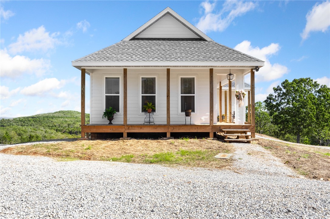 Yellville, Arkansas, 72687, United States, 2 Bedrooms Bedrooms, ,3 BathroomsBathrooms,Residential,For Sale,1970032