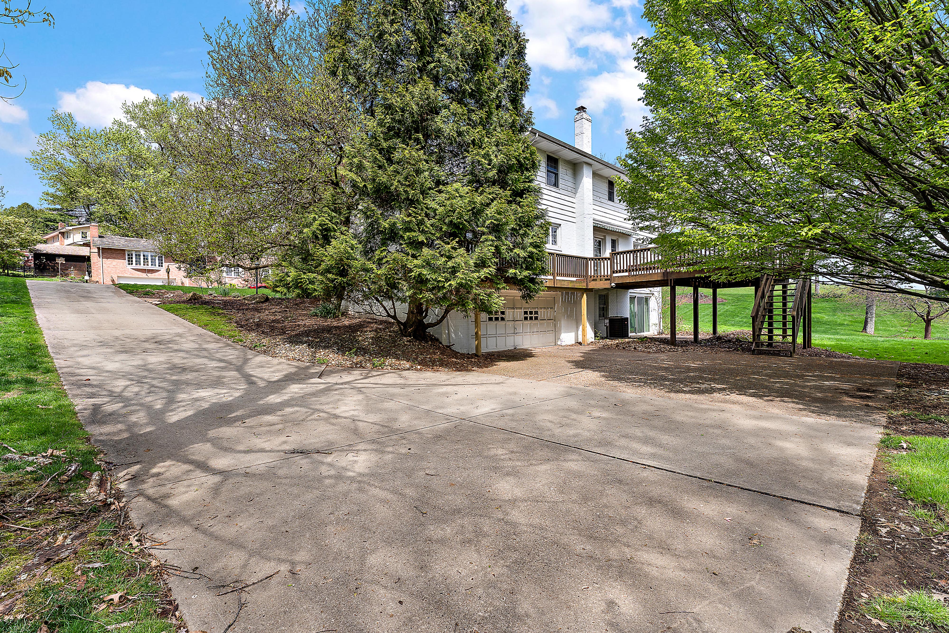  8290 Bramble Lane, Pittsburgh, PA 15237 - 物件實景