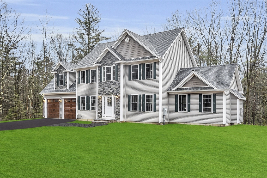 Leominster, Massachusetts, 01453, United States, 4 Bedrooms Bedrooms, ,3 BathroomsBathrooms,Residential,For Sale,1828563