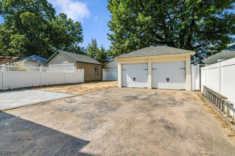 Clifton City, New Jersey, 07011, United States, 5 Bedrooms Bedrooms, ,3 BathroomsBathrooms,Residential,For Sale,1938226