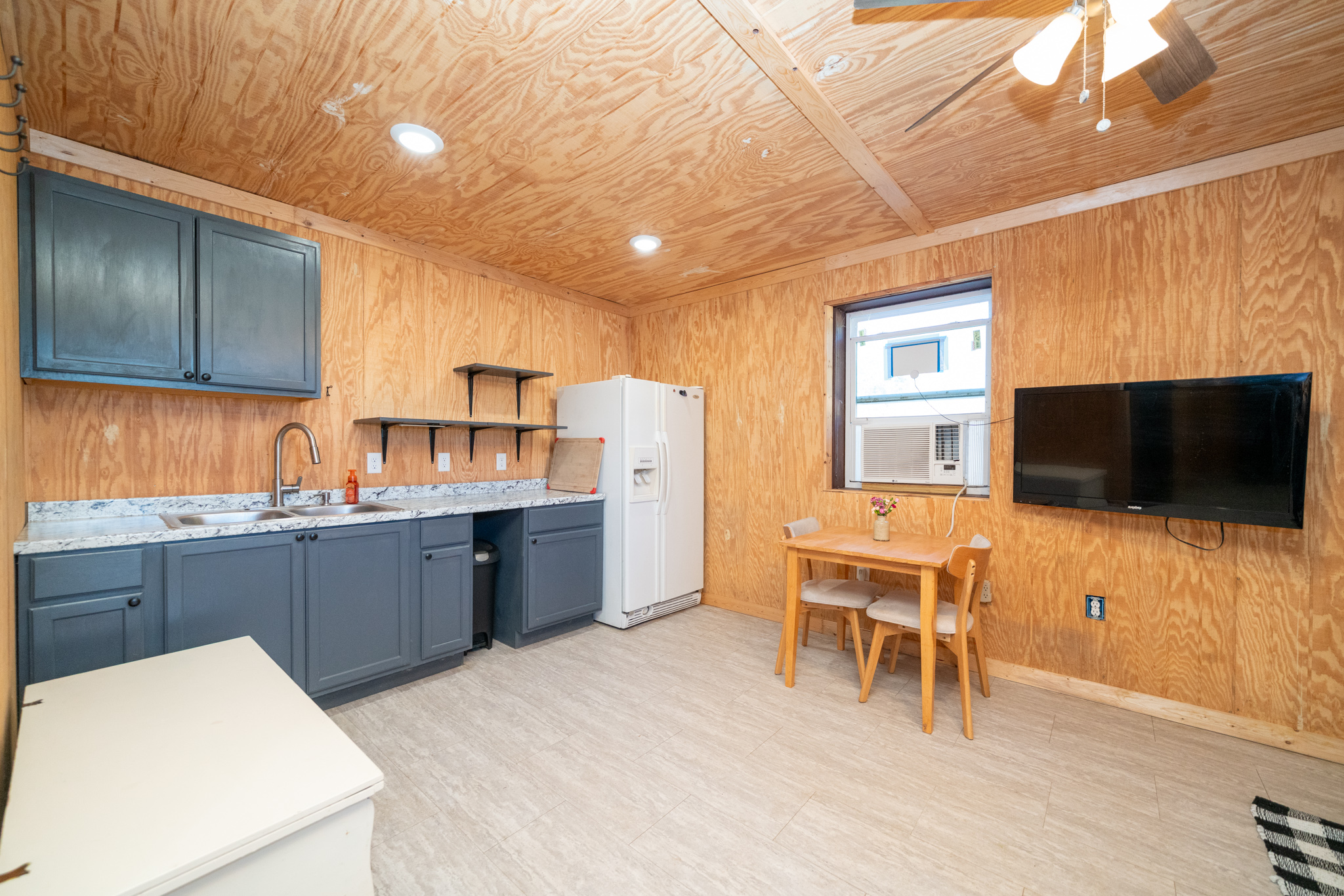 Jacksonville, Texas, 75766, United States, 3 Bedrooms Bedrooms, ,2 BathroomsBathrooms,Residential,For Sale,2012358