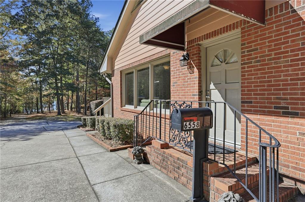 Buford, Georgia, 30518, United States, 4 Bedrooms Bedrooms, ,4 BathroomsBathrooms,Residential,For Sale,1986325