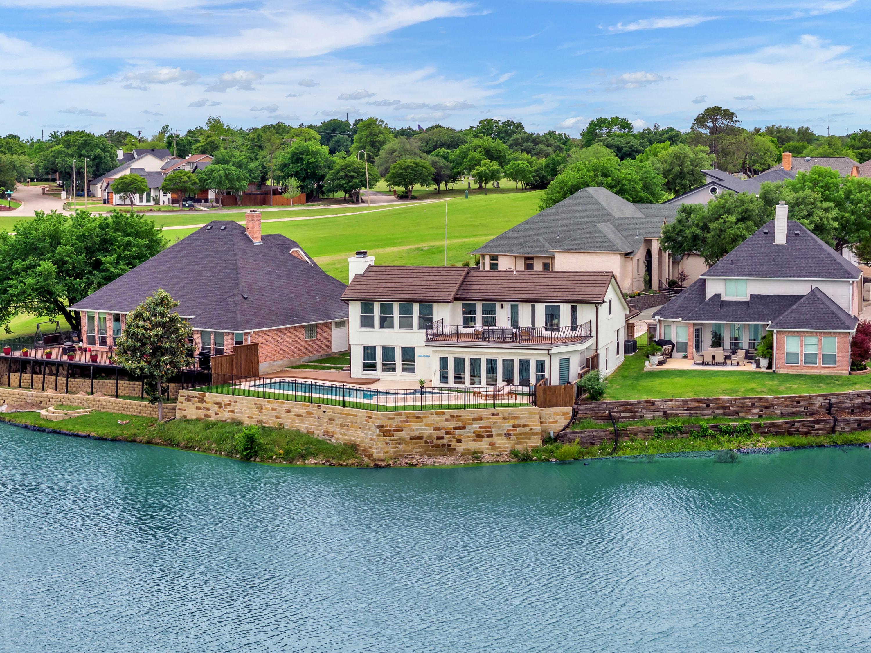  A Private Vantage Point Above the 18th Green, Sweeping Views, and a Lap Pool - 物件實景