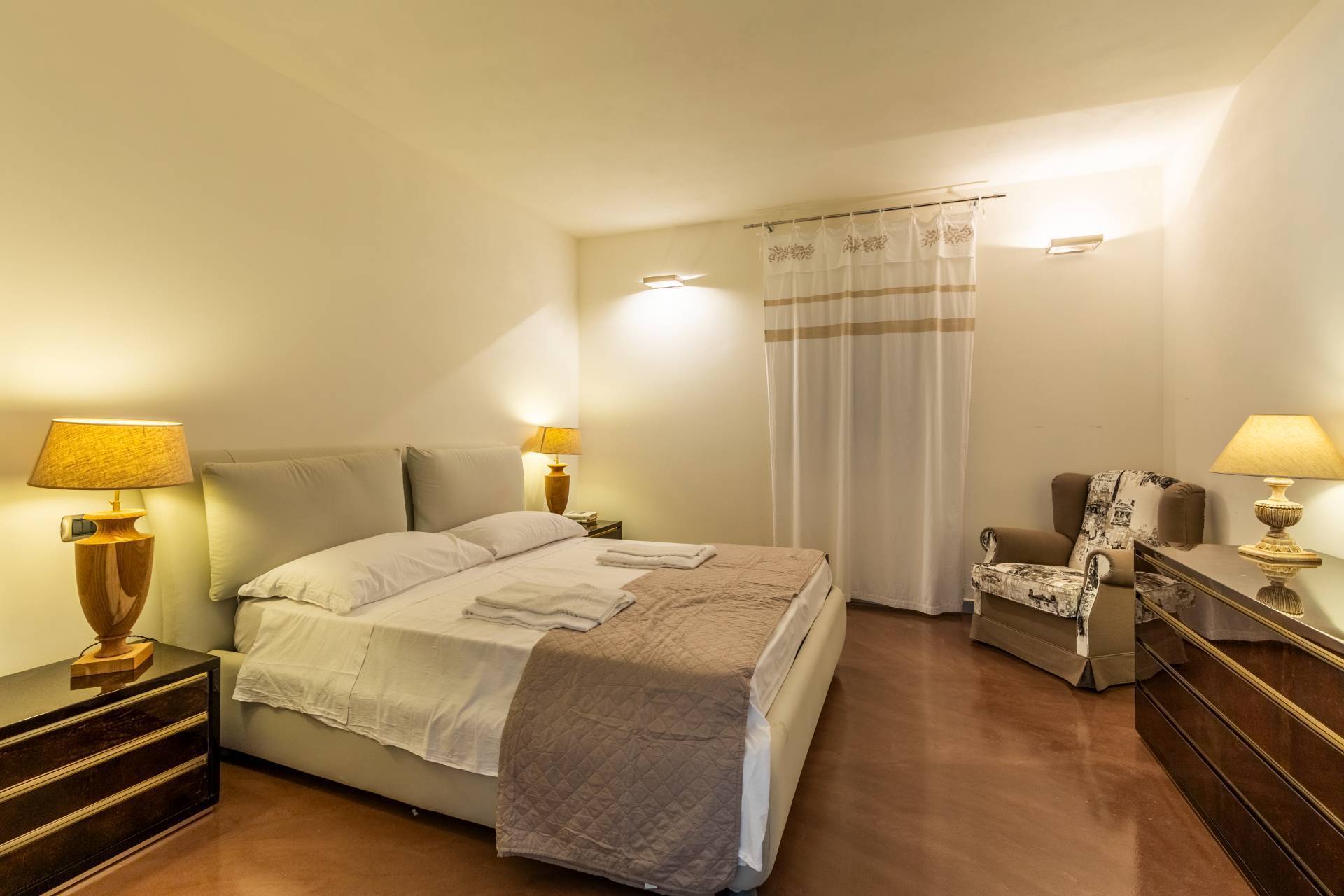 Perugia, Perugia, 06100, IT, 4 Bedrooms Bedrooms, ,5 BathroomsBathrooms,Residential,For Sale,1730390