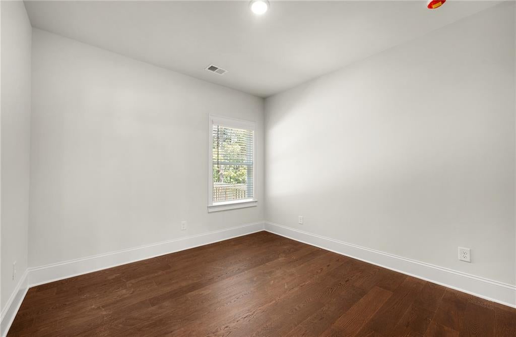 Adairsville, Georgia, 30103, United States, 4 Bedrooms Bedrooms, ,3 BathroomsBathrooms,Residential,For Sale,1976027