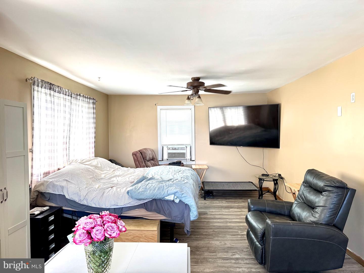 Dundalk, Maryland, 21222, United States, 3 Bedrooms Bedrooms, ,4 BathroomsBathrooms,Residential,For Sale,1906595