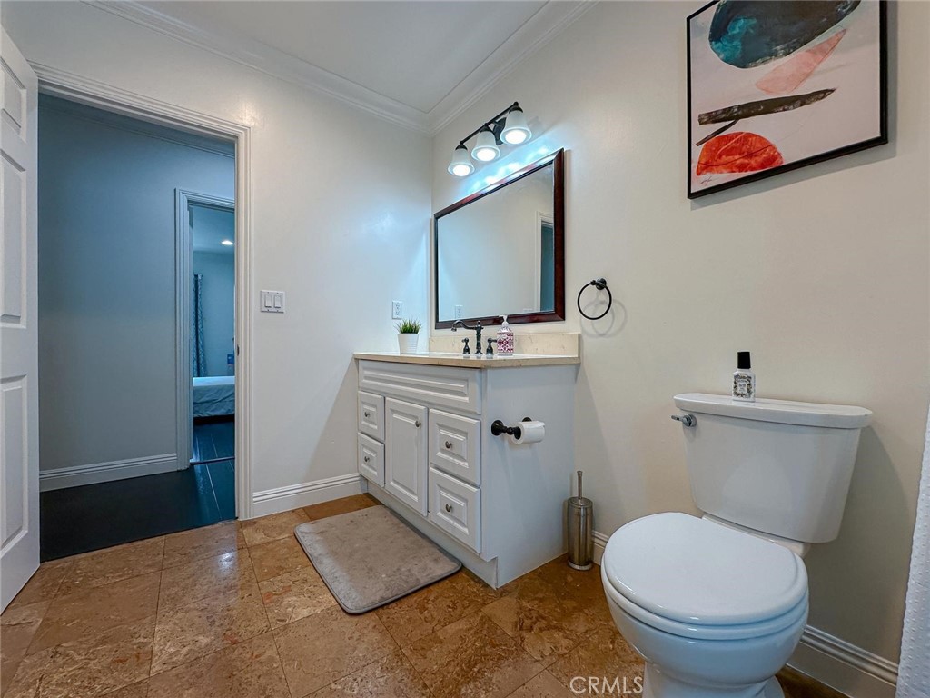 Los Angeles, California, 90043, United States, 3 Bedrooms Bedrooms, ,2 BathroomsBathrooms,Residential,For Sale,1981905