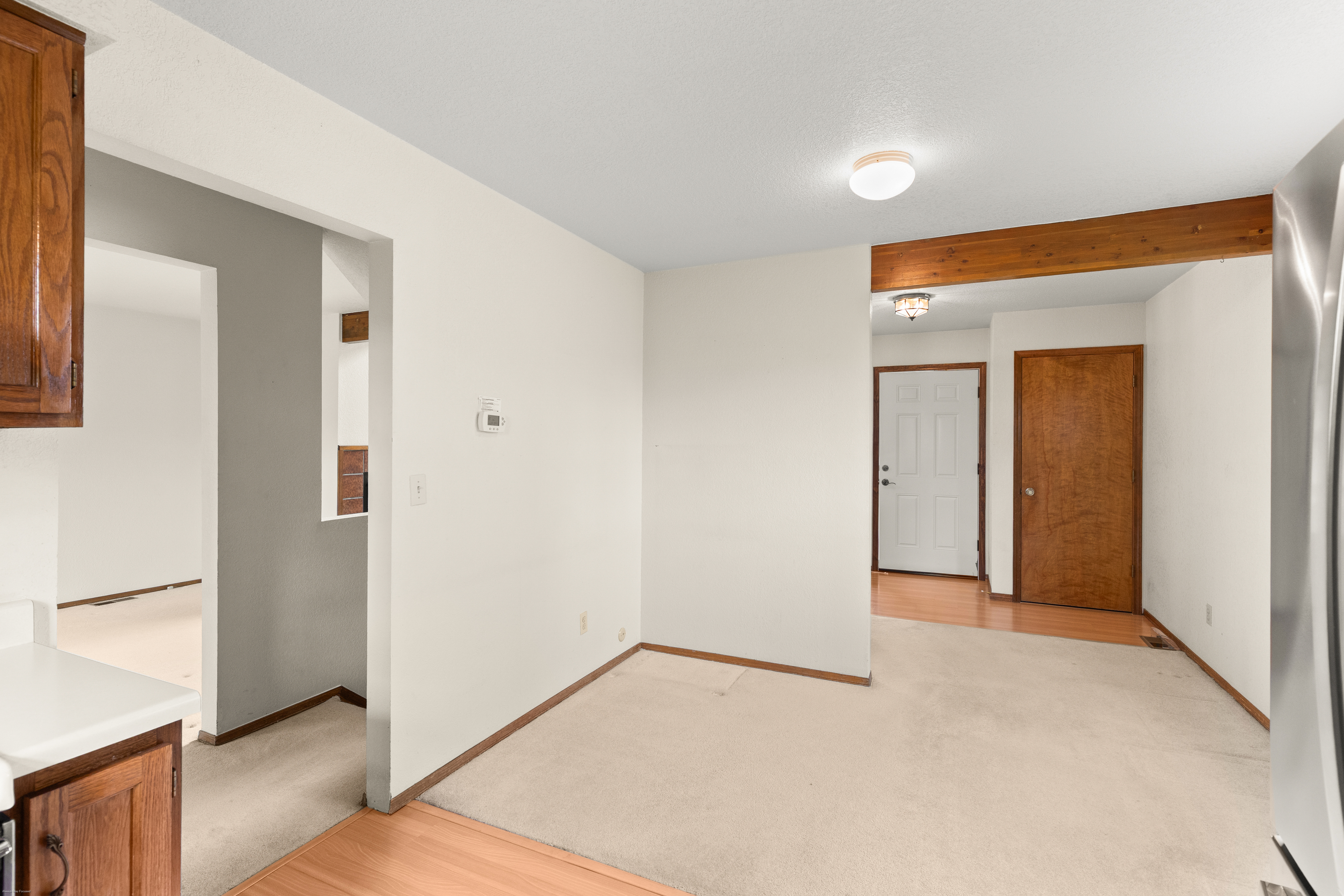  Golden Living in an End-Unit Townhome - 物件實景