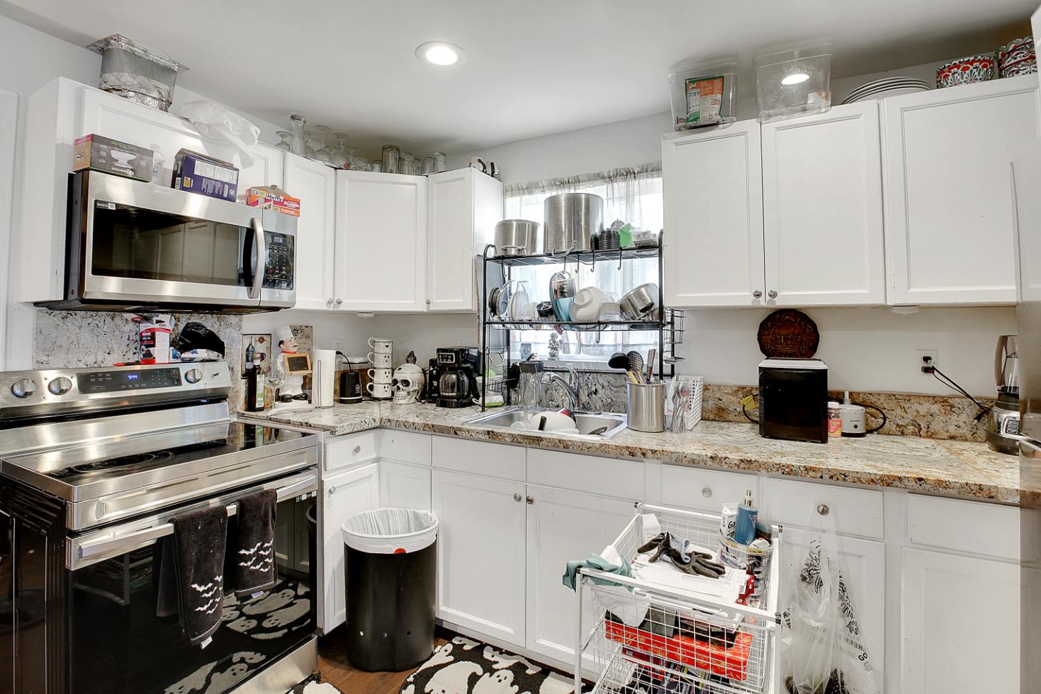 Sacramento, California, 95820, United States, 3 Bedrooms Bedrooms, ,2 BathroomsBathrooms,Residential,For Sale,1993512