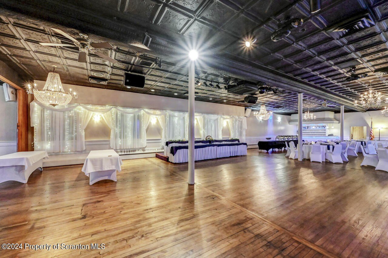 Olyphant, Pennsylvania, 18447, United States, ,Residential,For Sale,1996736