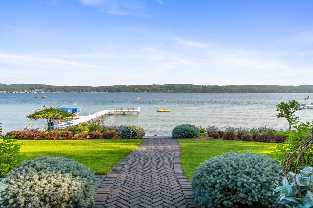 Boyne City, Michigan, 49712, United States, 5 Bedrooms Bedrooms, ,6 BathroomsBathrooms,Residential,For Sale,1890151