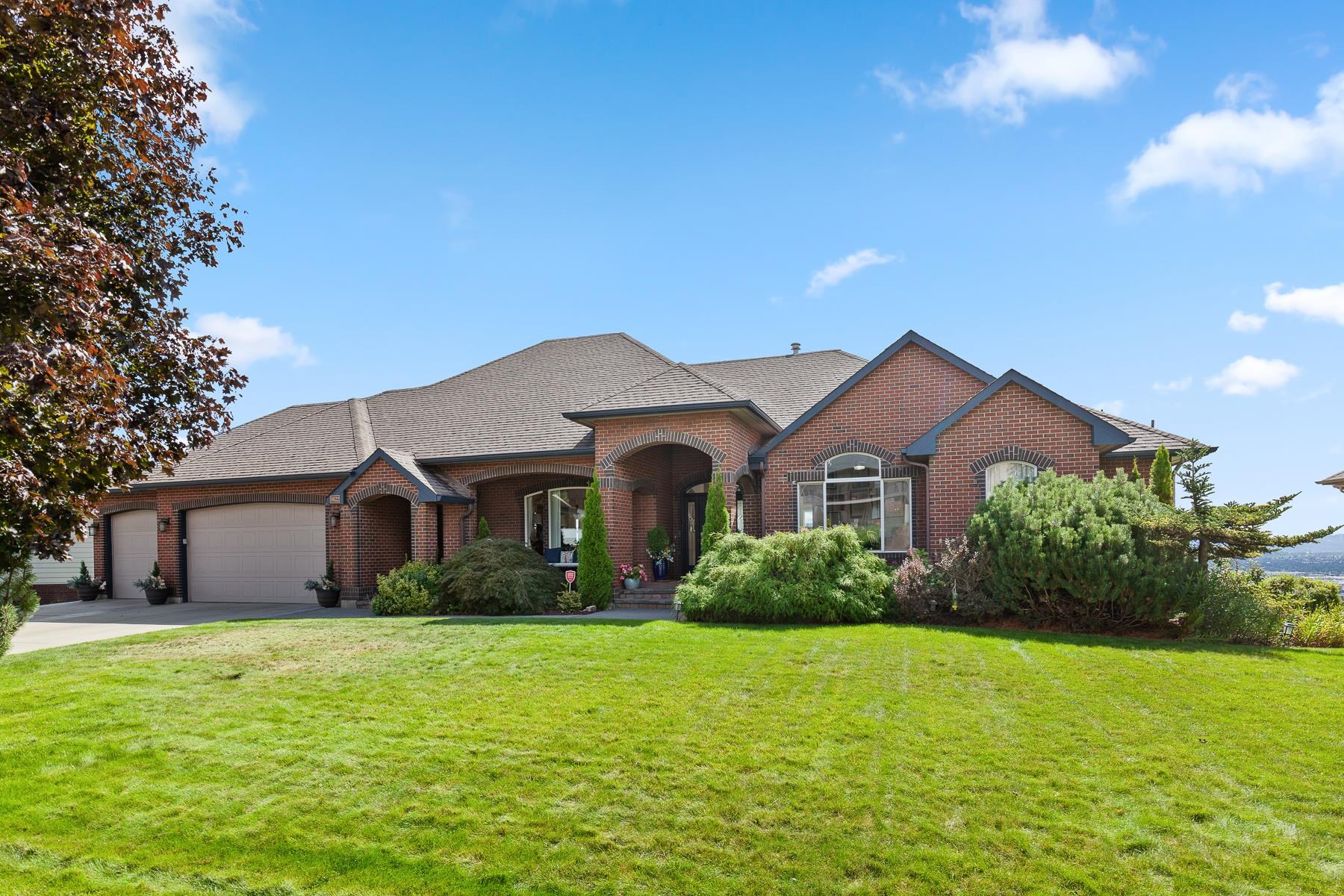 Woodland Park Dr, Spokane, WA 99217
