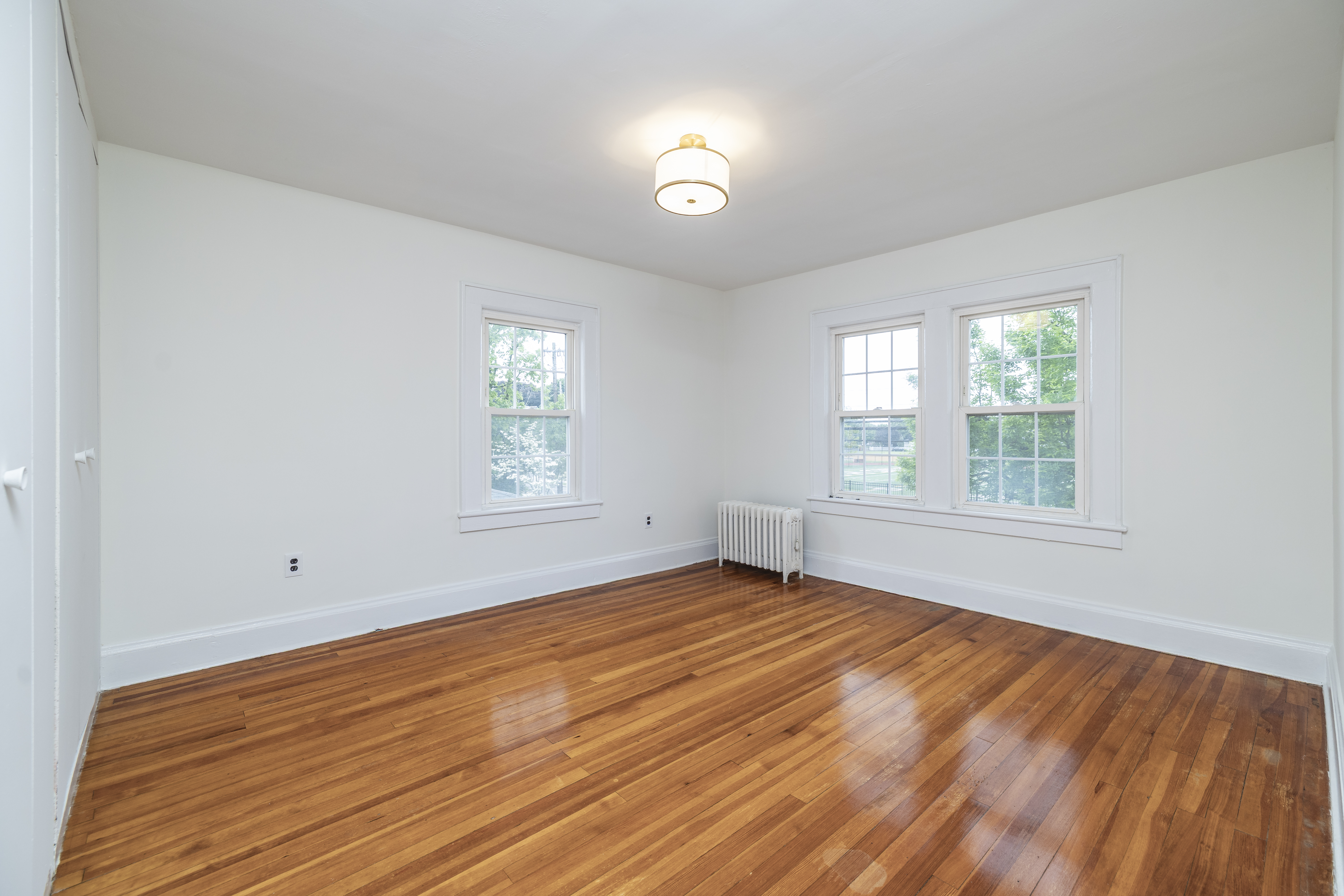 215 Lakeview Avenue, Rockville Centre, NY, 11570 - 物件實景