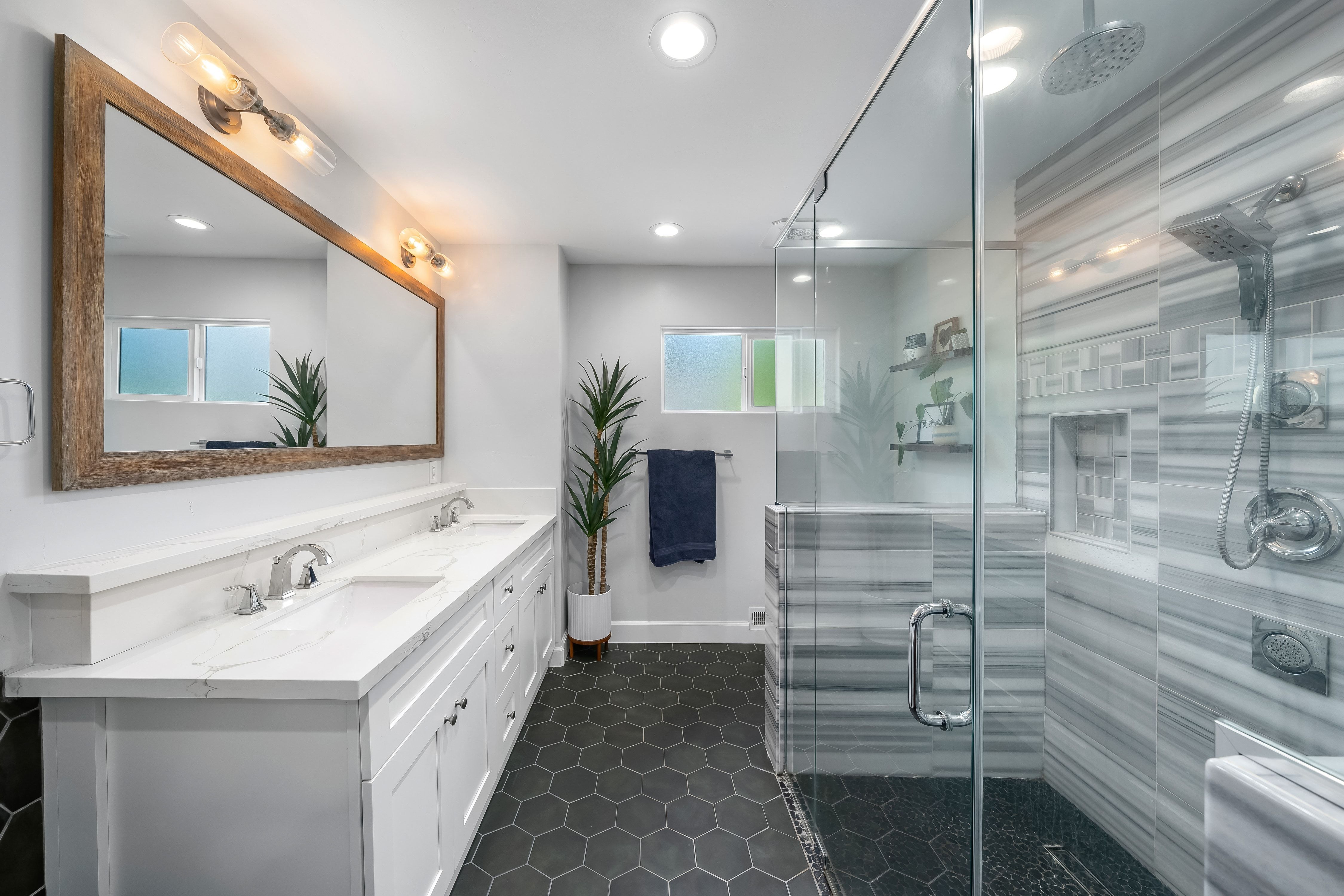  California Coastal Living Meets Modern Farmhouse Design - 物件實景