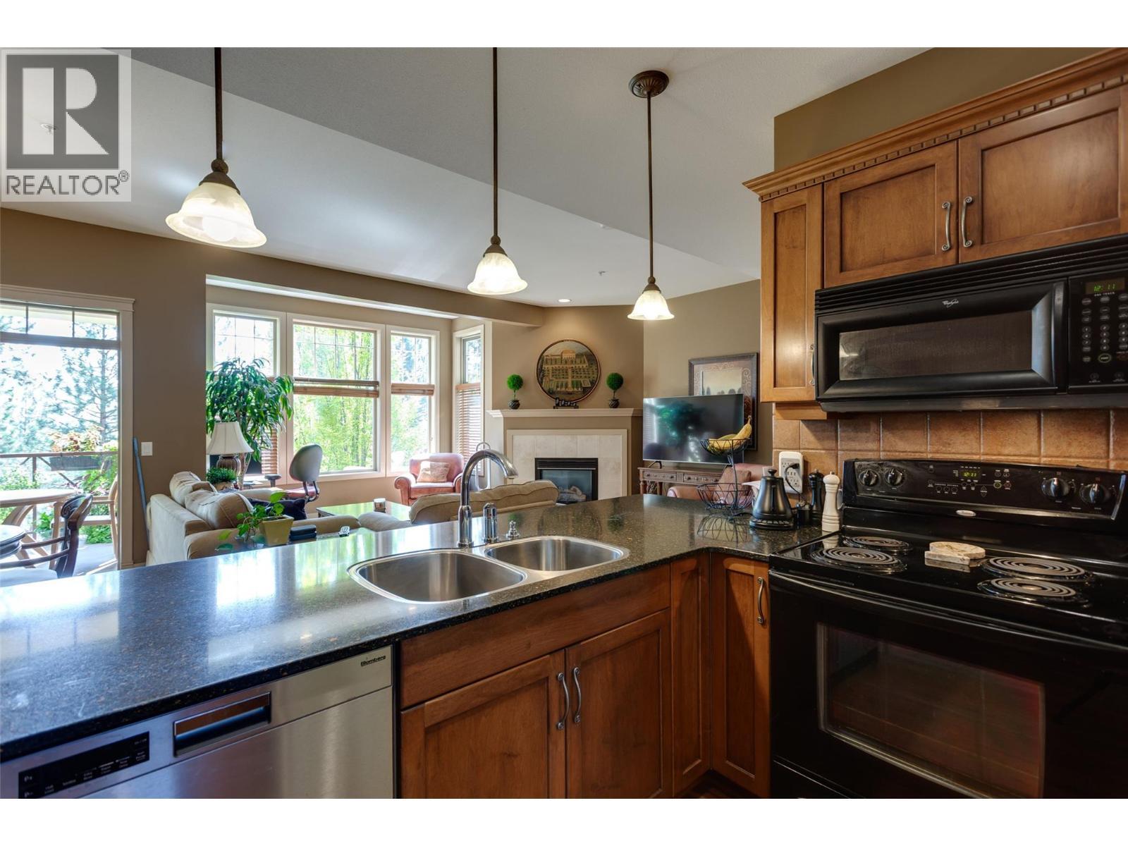 KELOWNA, British Columbia, V1V 2V9, CA, 2 Bedrooms Bedrooms, ,2 BathroomsBathrooms,Residential,For Sale,1960858